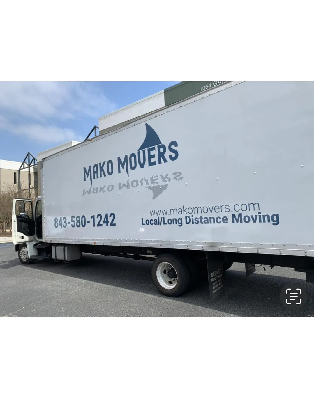 Mako Movers local and long-distance moving truck ready for a Charleston move